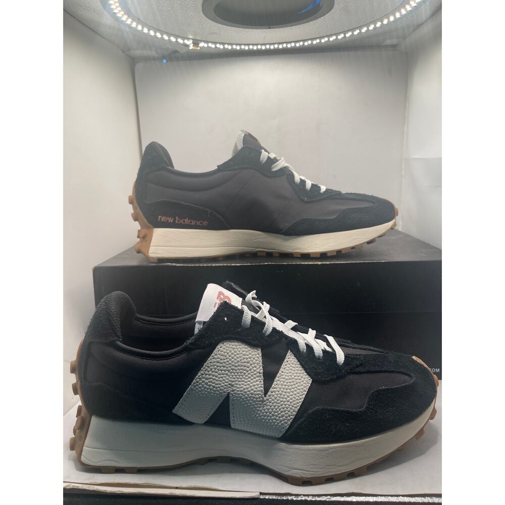 New Balance 327 Sneaker (Women)
WS327BL Size 11